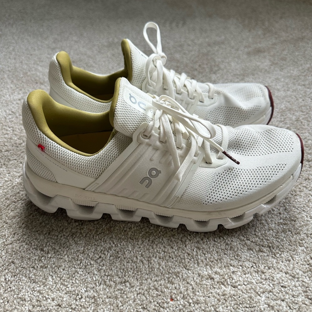 On Cloudswift Men’s Running Shoes Size 9 | White & Olive | Excellent Condition